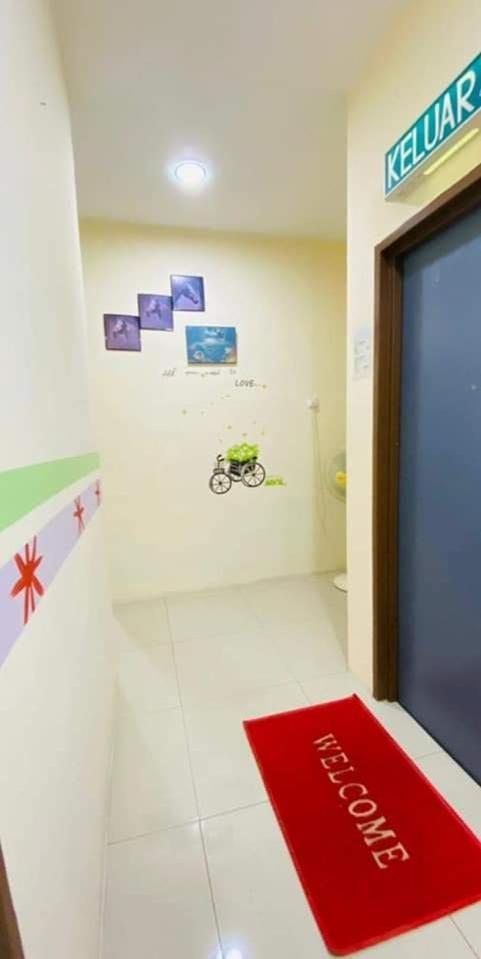 פורט דיקסון Happy Homestay Lukut מראה חיצוני תמונה